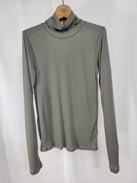 後衿ロングスリーブカットソーTOPS