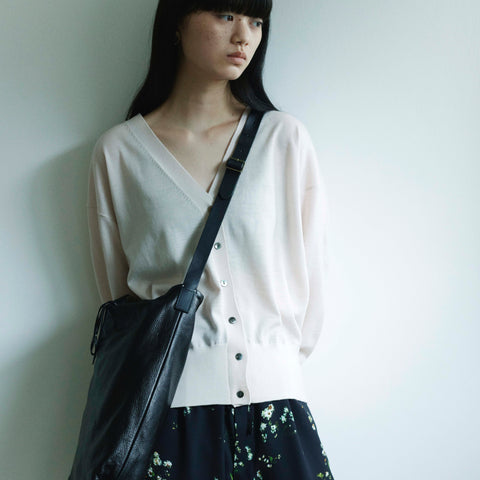 V-Neck Button Cardigan|Vネック釦明きカーディガン(数式刺繍)