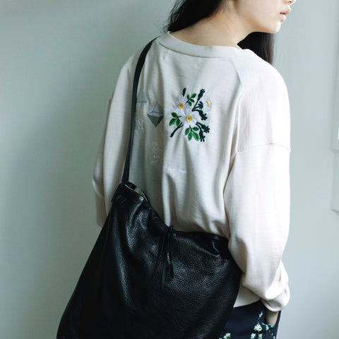 V-Neck Button Cardigan|Vネック釦明きカーディガン(数式刺繍)