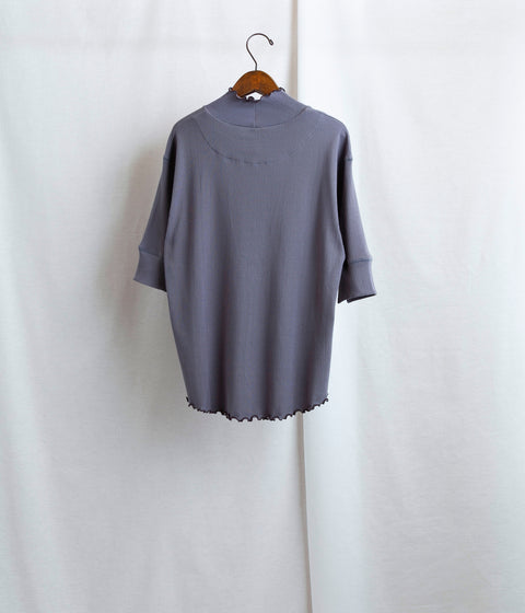 ハイネックメロー後衿ぐりあき カットソーＴＯＰ